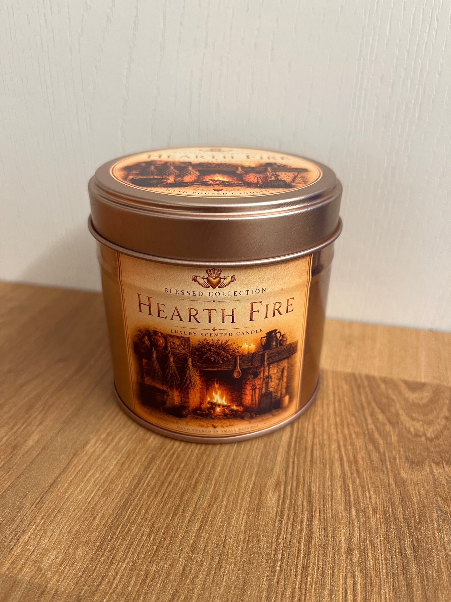 Hearth Fire

Luxury Scented Candle • 250ml (25cl)